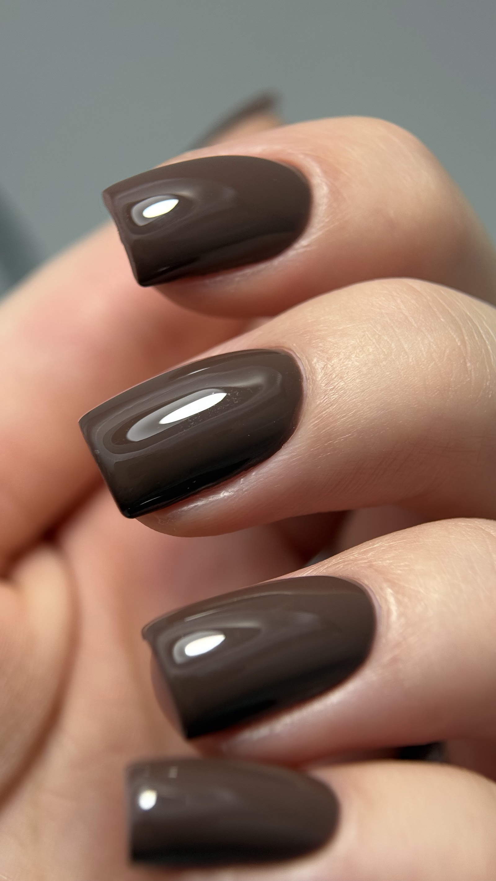 GoldenGlow nail photo 1
